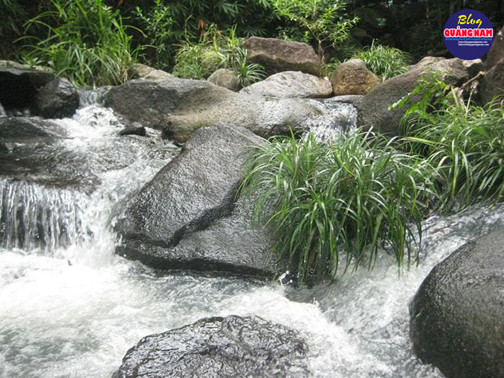 Gắn liền với sự tích Tiên ông đánh cờ 